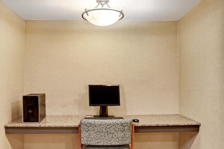 Business Center 16 of 16