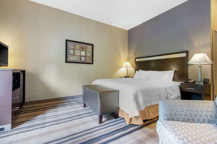 Room 7 of 48
