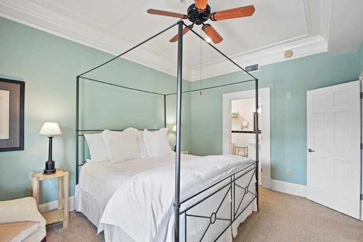 Room 22 of 44