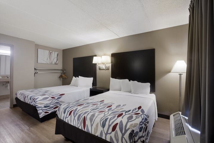 Room 34 of 38