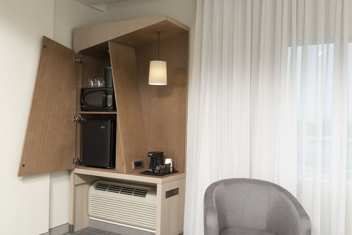 Room 16 of 51