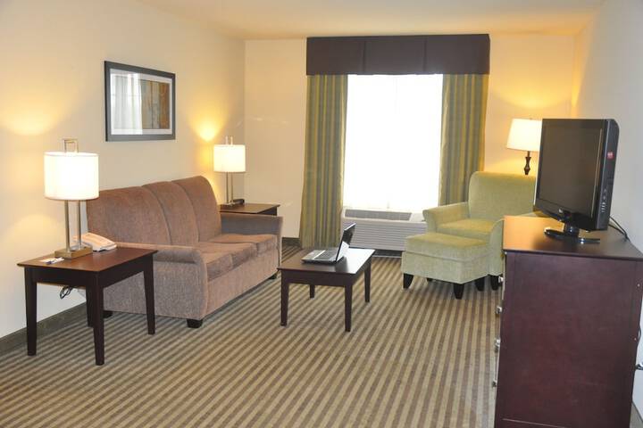 Room 21 of 36