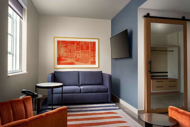 Room 25 of 46
