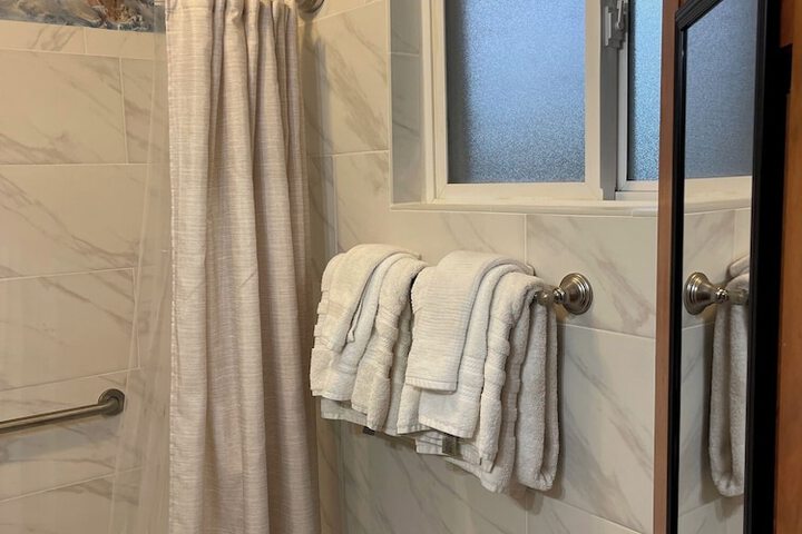Mountain Aire Cottages Inn & Glamping