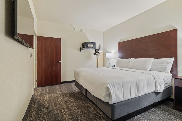 Room 43 of 63
