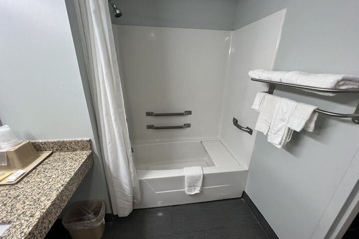 Room 14 of 41