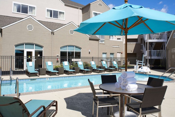 Pool 4 of 25