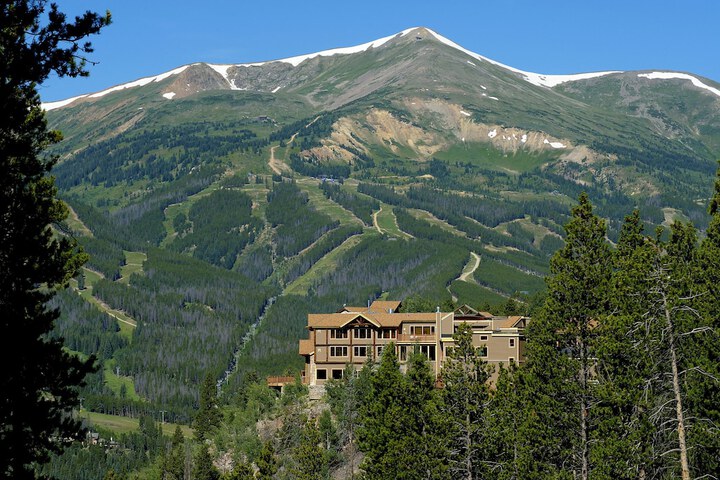 Hotel 6 of 47