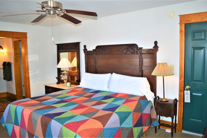Roanoke Island Inn
