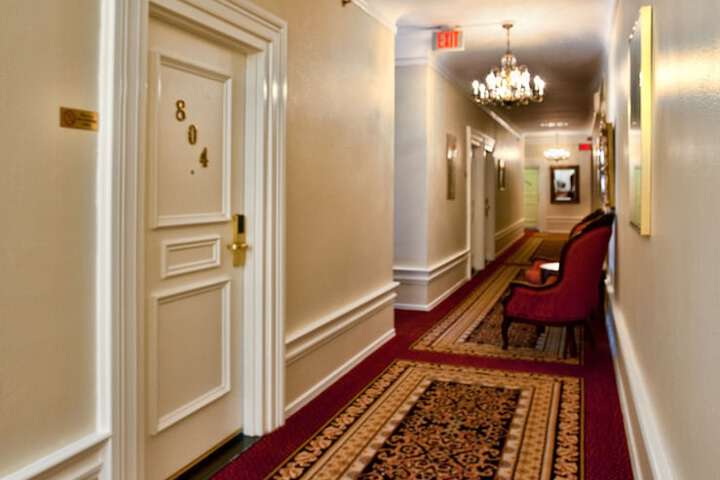 Ballroom/Hall 22 of 24