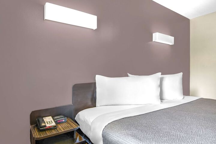 Studio 6 Extended Stay - Atlanta GA - Chamblee