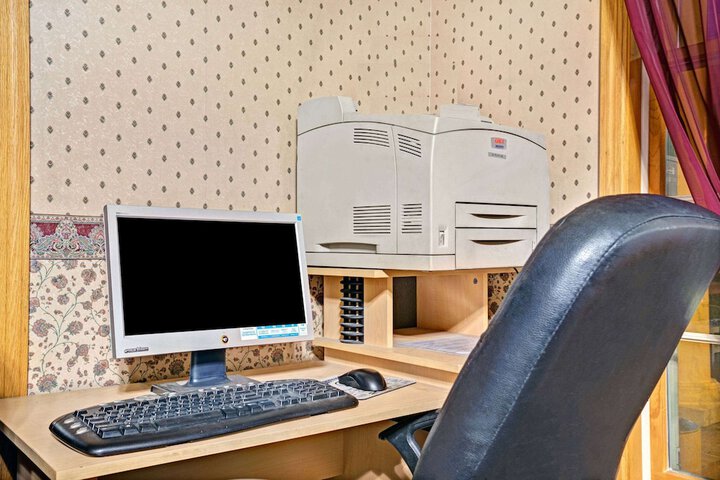 Business Center 12 of 12