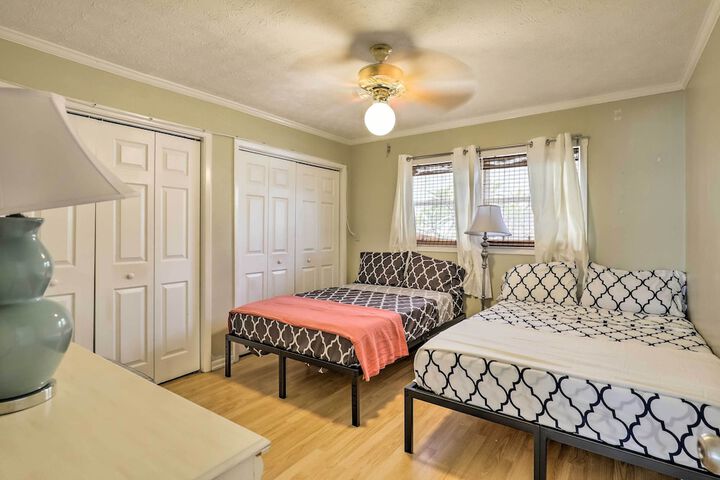 Apollo Beach Waterfront Retreat w / Boat Dock!