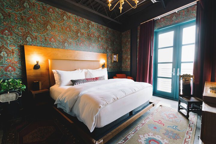 Room 47 of 74