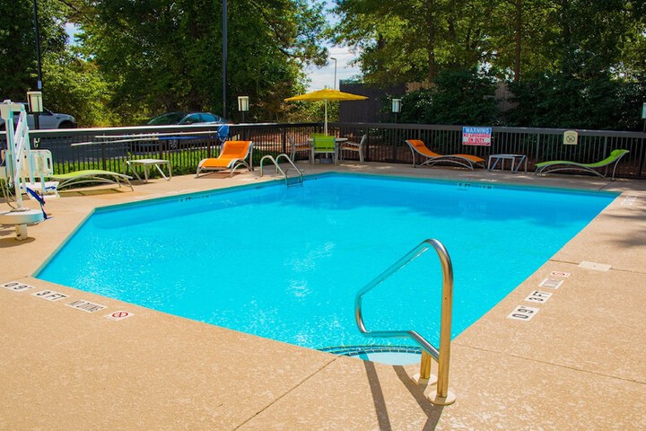 Pool 7 of 62