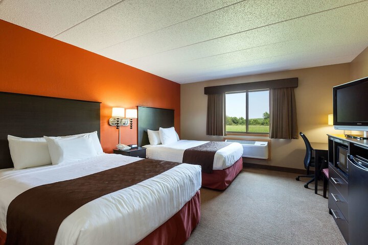 Room 10 of 16