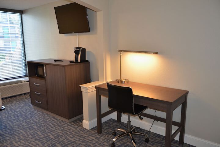 Room 40 of 73