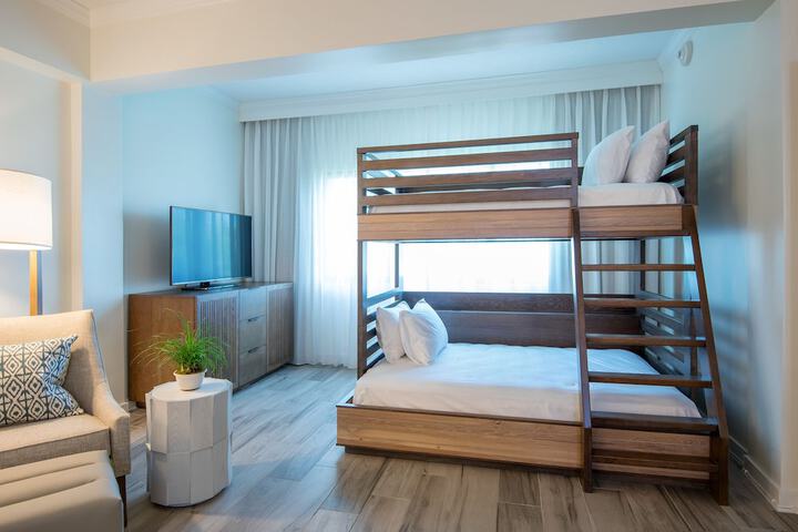 Room 103 of 172