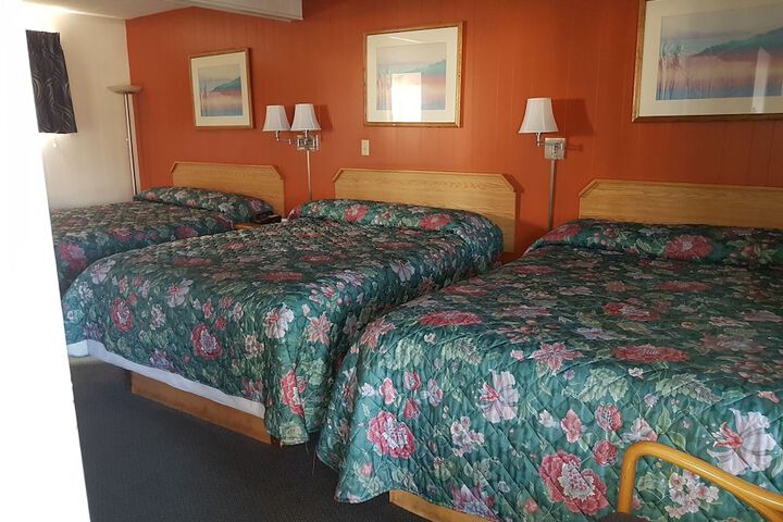 Town House Motel Inc