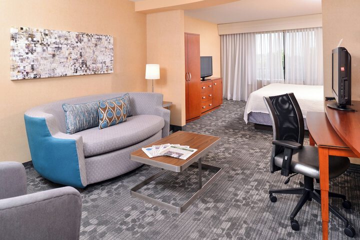 Room 20 of 77