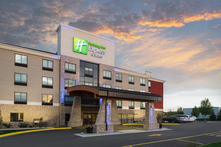 Hotel 7 of 42