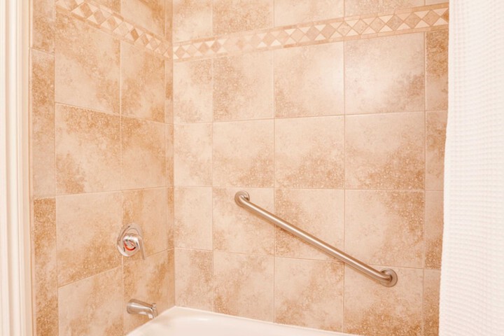 Room 16 of 32