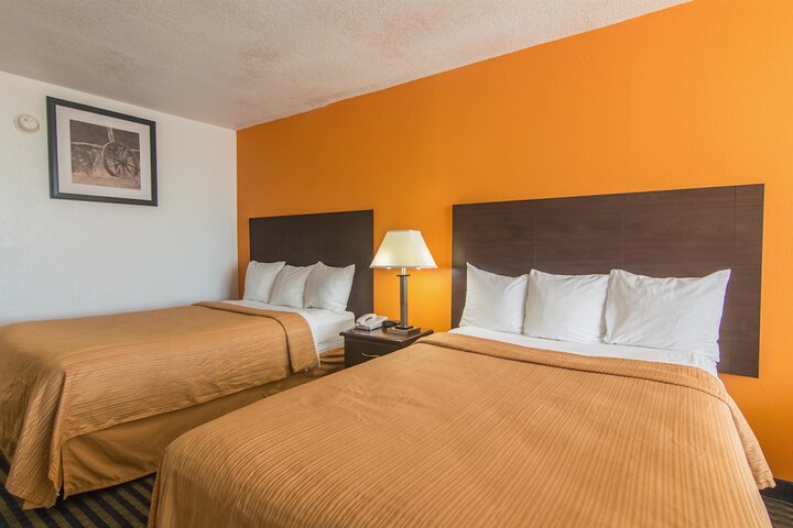 Room 13 of 31