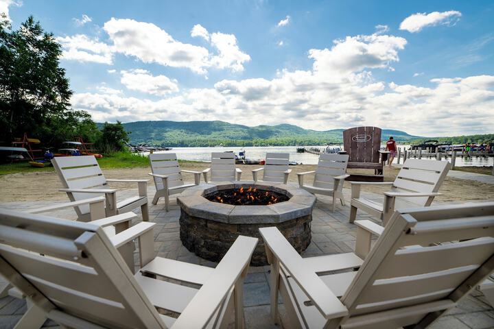 Scottys Lakeside Resort