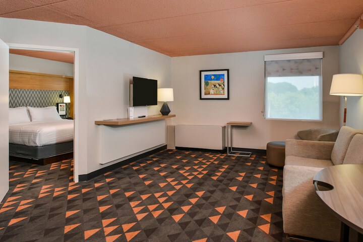 Room 30 of 72