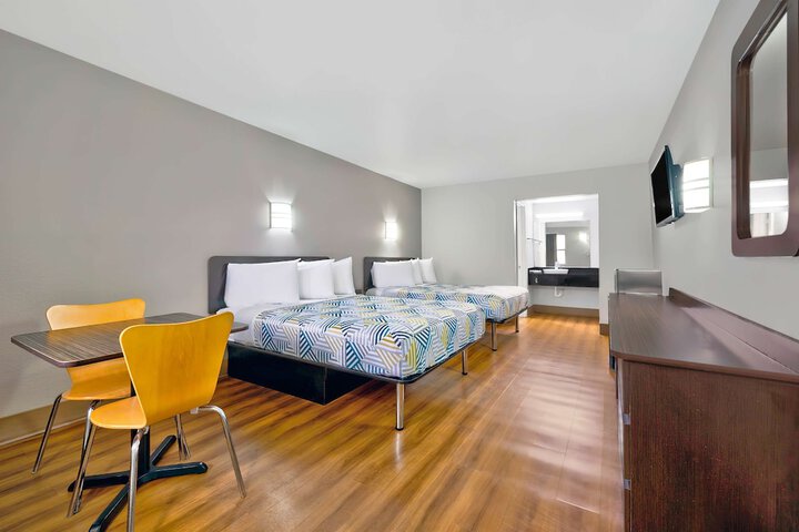 Room 20 of 29