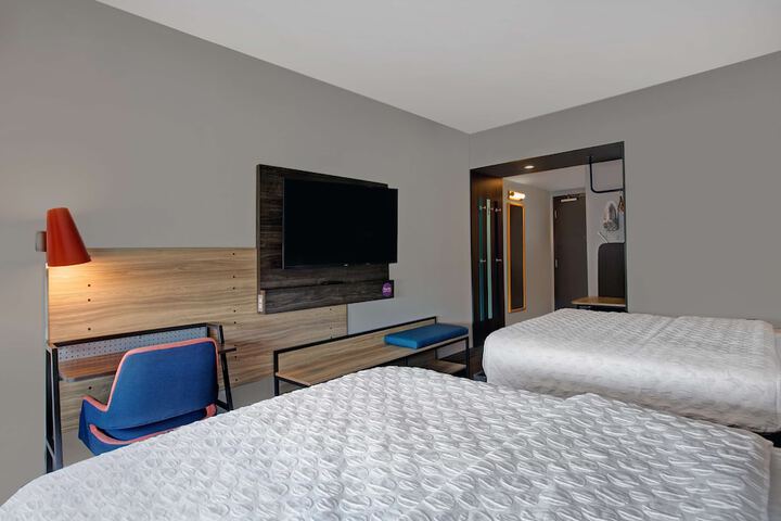 Room 28 of 36