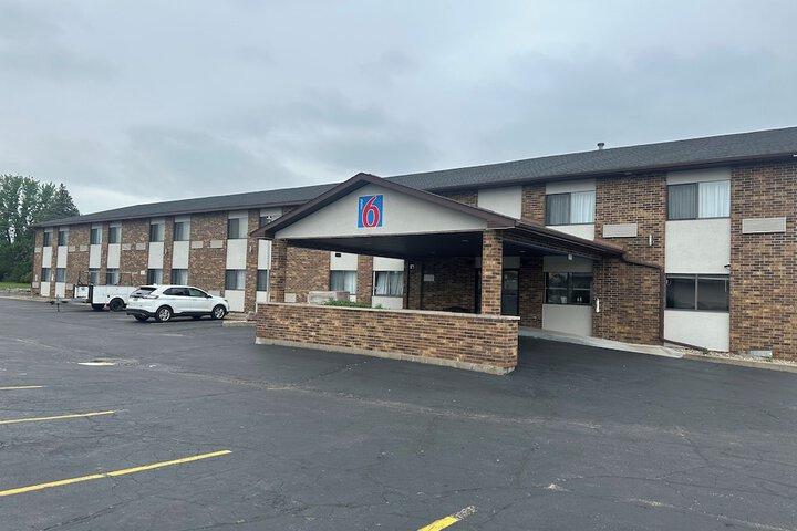 Hotel 7 of 42