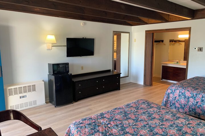 Room 17 of 34