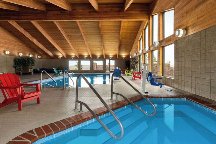 Pool 7 of 60
