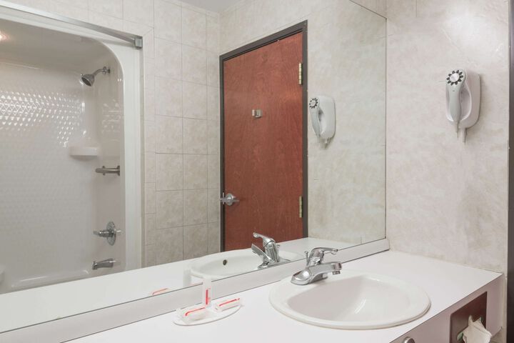 Room 20 of 24