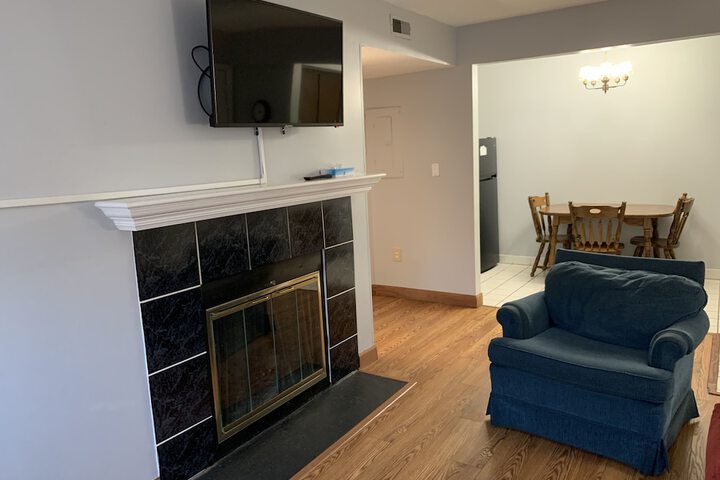Room 51 of 165