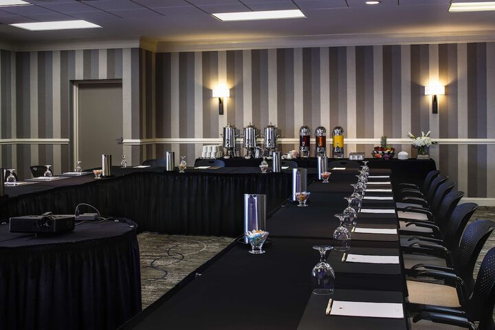 DoubleTree by Hilton Hotel Jacksonville Riverfront