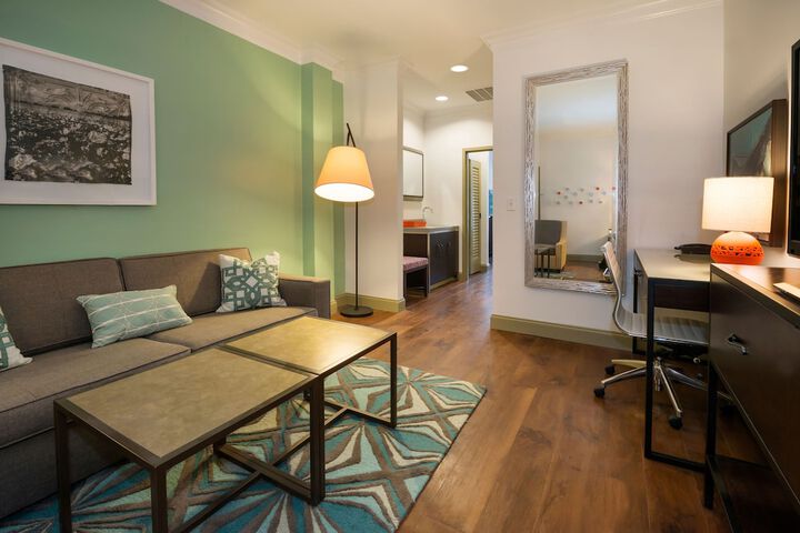 Hotel Indigo Savannah Historic District by IHG
