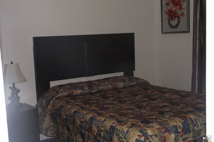 Room 16 of 18