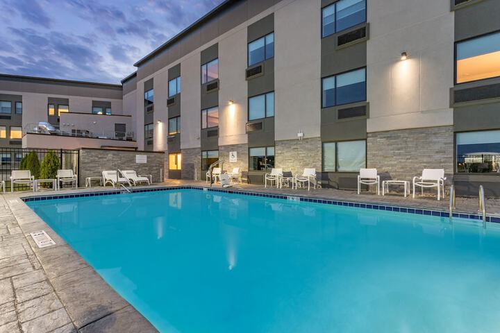 Pool 9 of 42