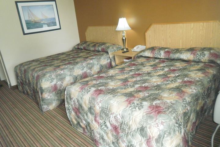 Room 4 of 9
