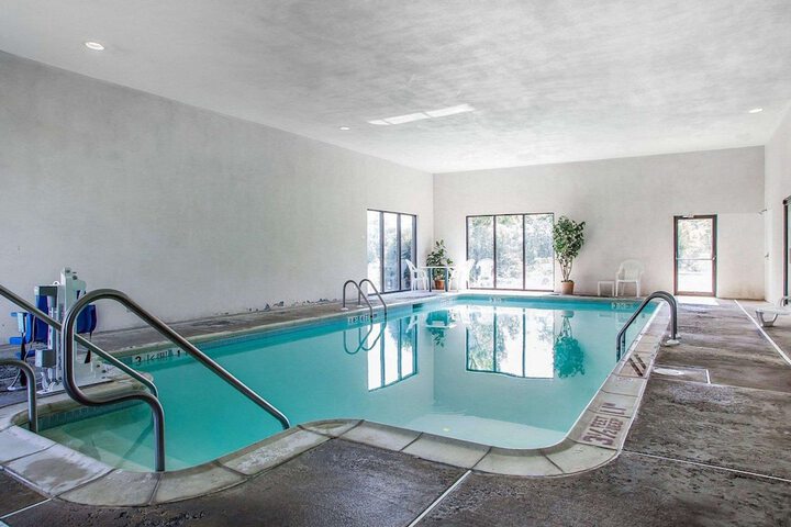 Pool 6 of 25