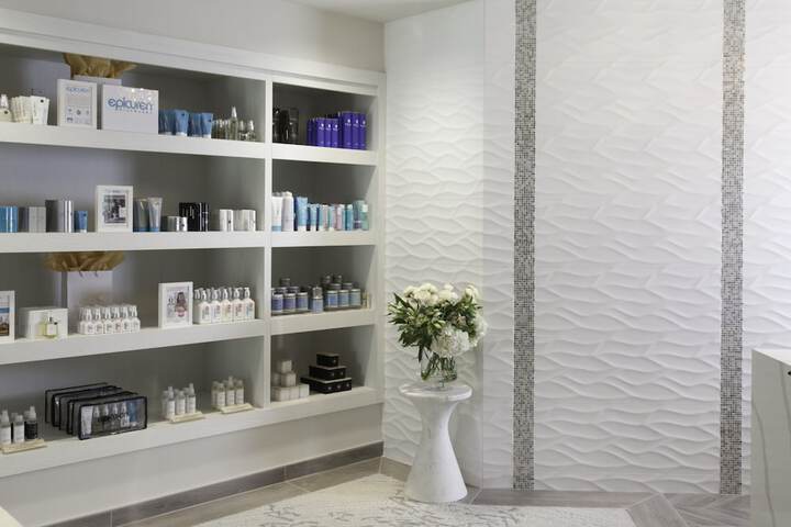 Hotel Interior 6 of 33