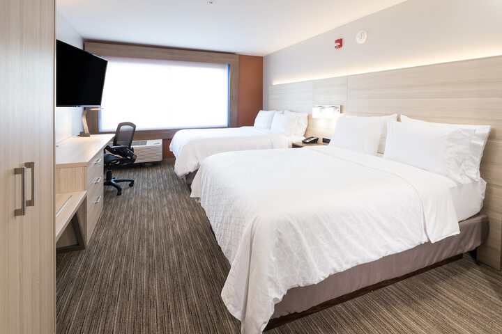 Holiday Inn Express and Suites Portage by IHG