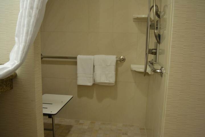 Embassy Suites Palmdale