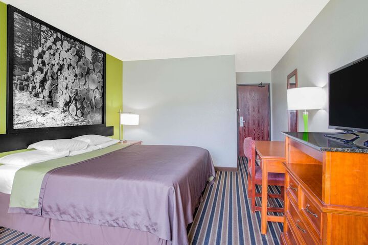 Room 25 of 57