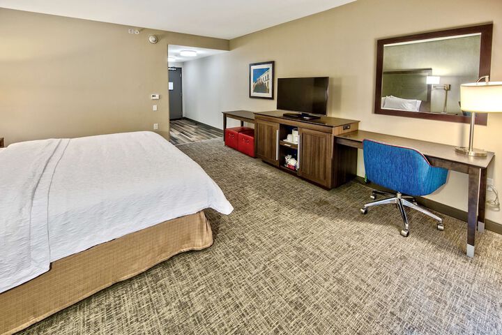 Room 22 of 38