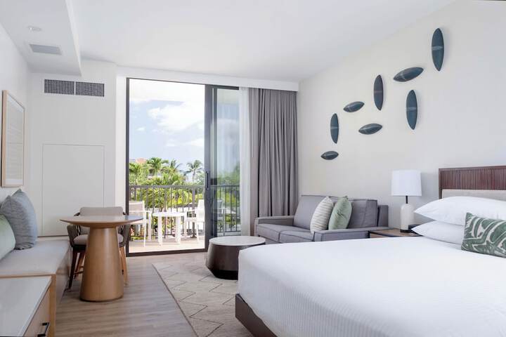 Maui Coast Hotel