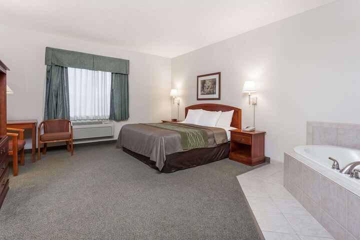 Room 12 of 24