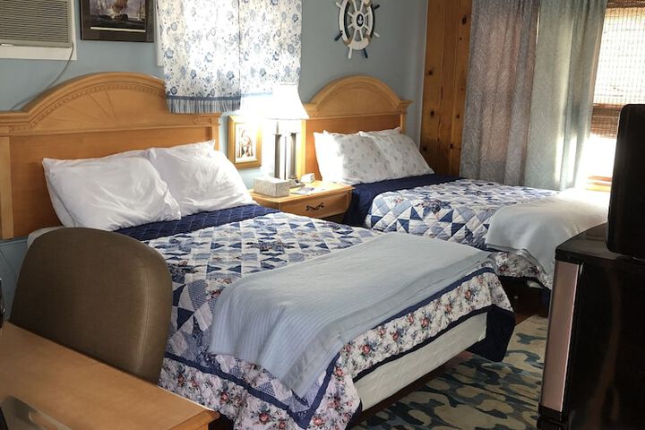 Room 32 of 68
